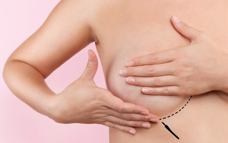 Massage ngực để kích thích tuyến sữa 