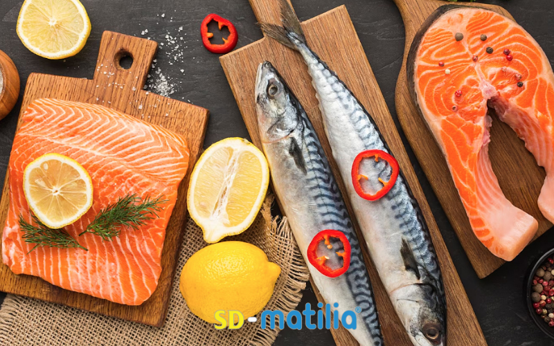 Cá hồi, cá trích, cá mòi là nguồng cung cấp omega-3 dồi dào cho mẹ và bé