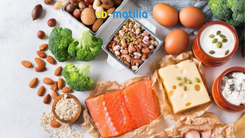 Tuy vậy, sữa sau sinh cũng không thể cung cấp đủ năng lượng và các nhóm chất cho mẹ và bé