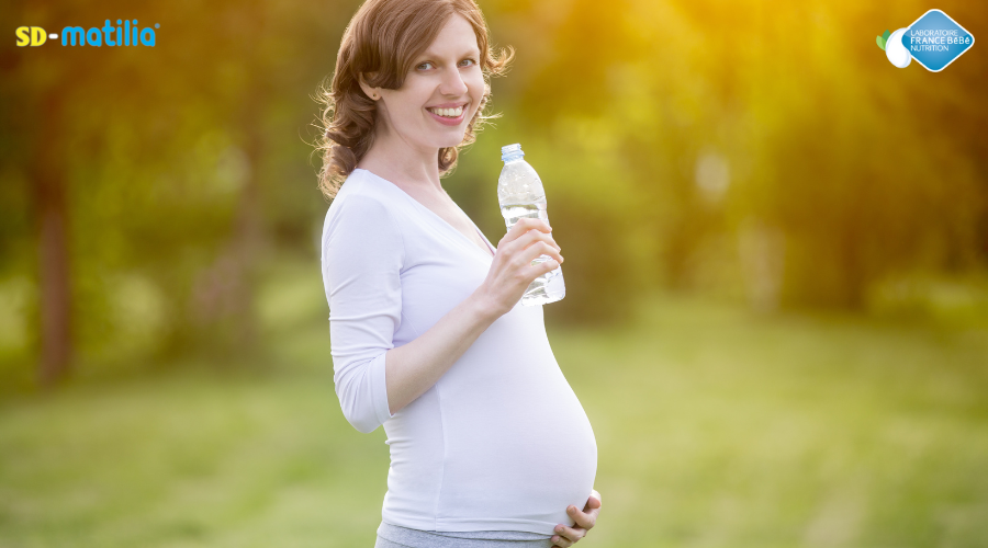 Mẹ bầu uống nhiều nước có tốt không? Bí quyết bổ sung dinh dưỡng tối ưu cho thai kỳ