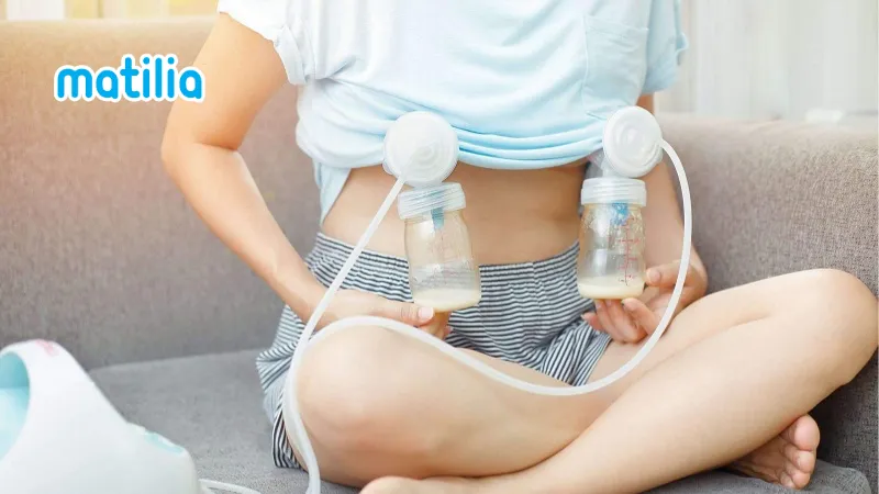 Dấu hiệu nhận biết mẹ thiếu sữa sau sinh: Mẹ cố gắng hút sữa nhưng vẫn không có sữa