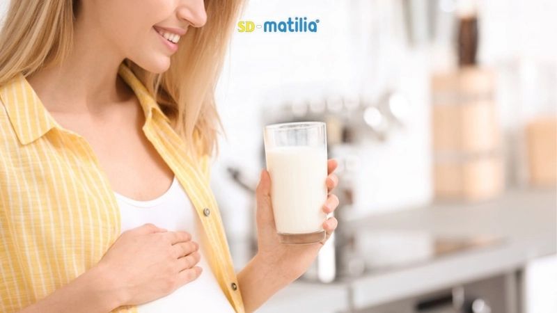 Chọn sữa dành cho mẹ bầu 1 tháng cần những lưu ý gì?